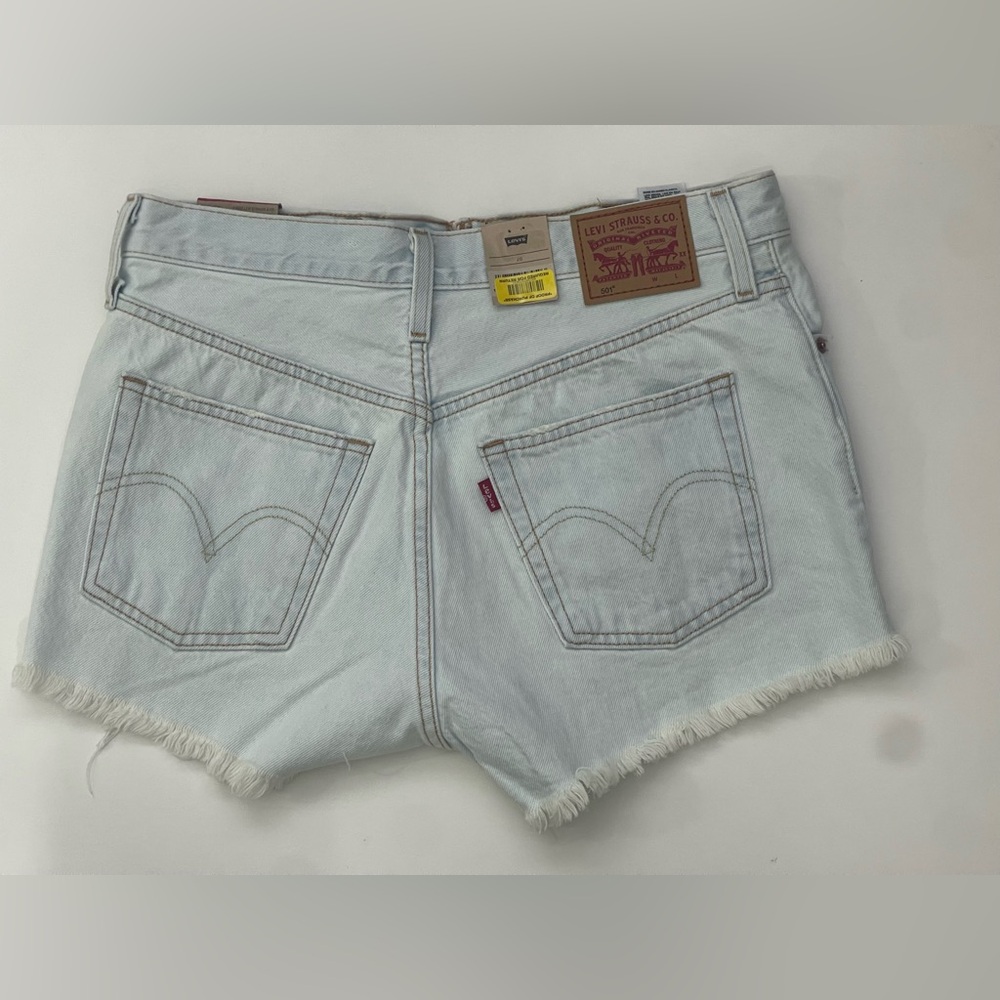 Levi's 501 Original High Rise Denim Shorts NWT Size 28 - Picture 2 of 4